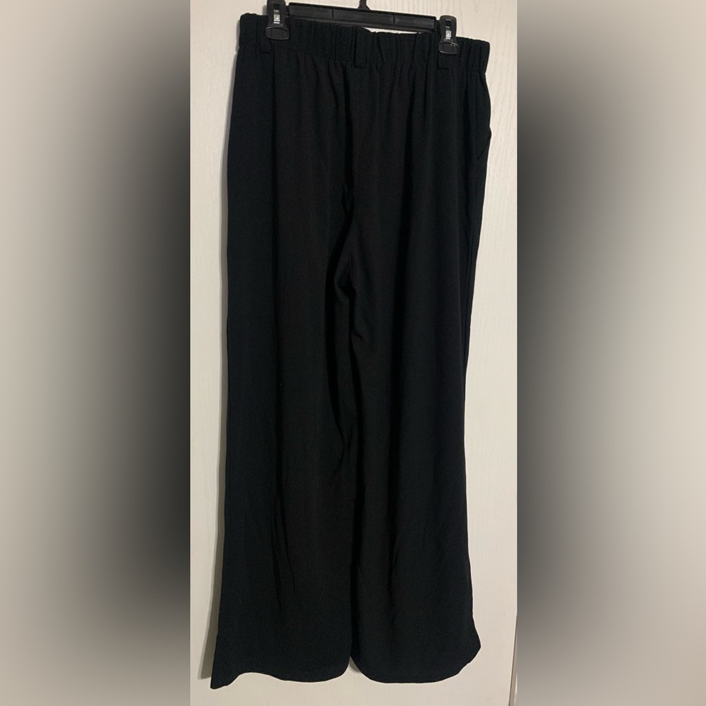 Halara Flex Black High Waisted Side Pocket Wide Leg
Waffle Pants - Picture 5 of 6